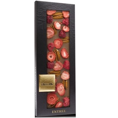 Молочный шоколад ChocoMe MG111, Орех пекан, клубника, малина, 110 г